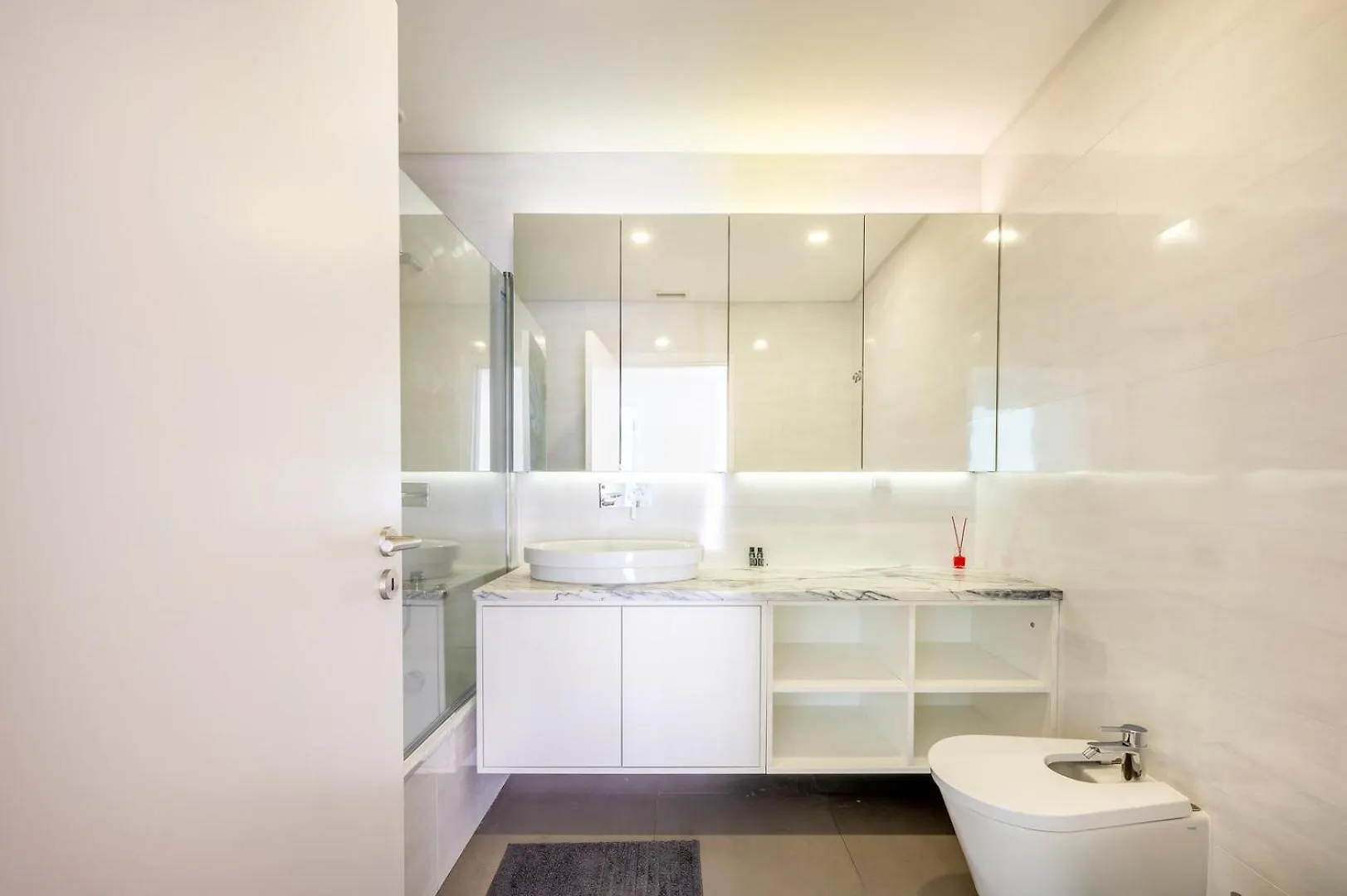 Guestready - Modernity Refine Near Airport Villa Lissabon 0*,  Portugal